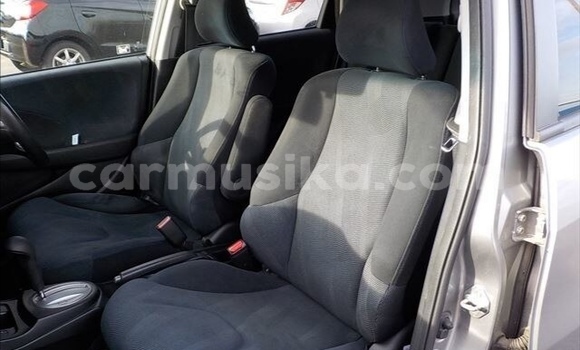 Acheter Occasion Voiture Honda Fit Gris à Beitbridge, Matabeleland South Acheter Occasion Voiture Honda Fit Gris à Beitbridge, Matabeleland South