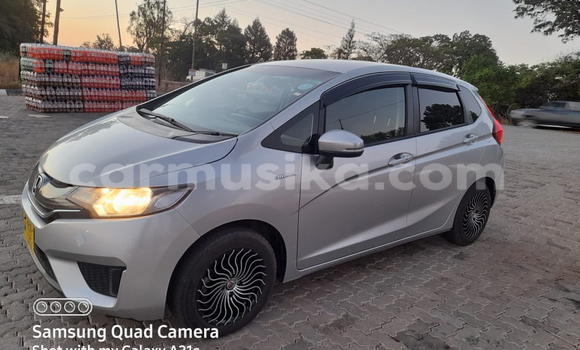 Nunua Imported Honda Fit Nyingine Gari ndani ya Avondale nchini Harare Nunua Imported Honda Fit Nyingine Gari ndani ya Avondale nchini Harare