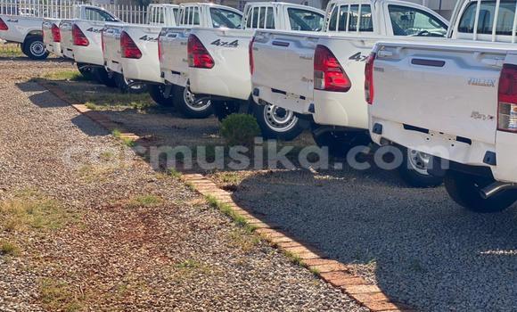 Buy New Toyota Hilux White Car in Harare in Harare Buy New Toyota Hilux White Car in Harare in Harare