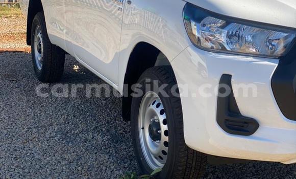 Nunua Mpya Toyota Hilux Nyeupe Gari ndani ya Harare nchini Harare Nunua Mpya Toyota Hilux Nyeupe Gari ndani ya Harare nchini Harare