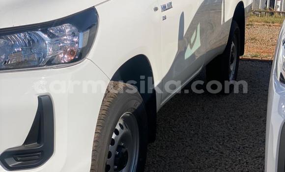 Nunua Mpya Toyota Hilux Nyeupe Gari ndani ya Harare nchini Harare Nunua Mpya Toyota Hilux Nyeupe Gari ndani ya Harare nchini Harare