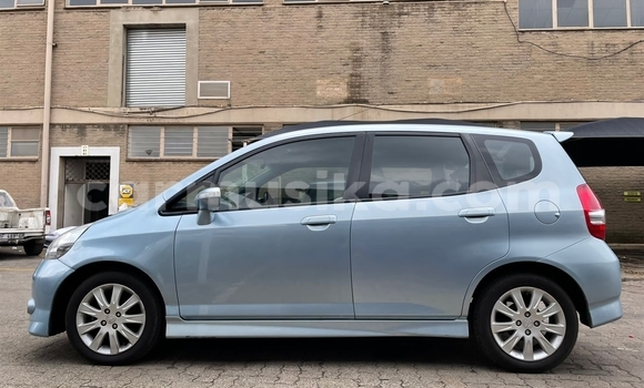 Buy Used Honda Jazz Blue Car in Beitbridge in Matabeleland South Buy Used Honda Jazz Blue Car in Beitbridge in Matabeleland South