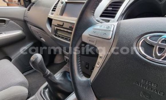 Acheter Occasion Voiture Toyota Hilux Blanc à Alexandra Park, Harare Acheter Occasion Voiture Toyota Hilux Blanc à Alexandra Park, Harare