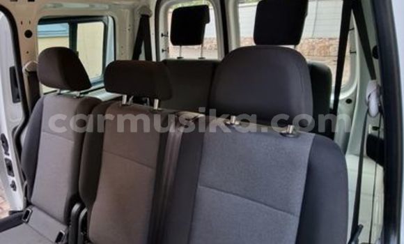 Acheter Occasion Voiture Volkswagen Caddy Blanc à Avondale, Harare Acheter Occasion Voiture Volkswagen Caddy Blanc à Avondale, Harare