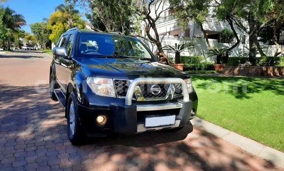 Buy Used Nissan Pathfinder Black Car in Bulawayo in Bulawayo
