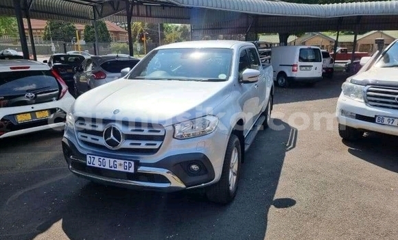 Buy Used Mercedes-Benz GLC 250D Silver Car in Bulawayo in Bulawayo