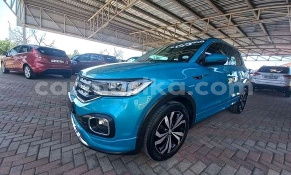 Nunua Ilio tumika Volkswagen Tiguan Bluu Gari ndani ya Borrowdale nchini Harare