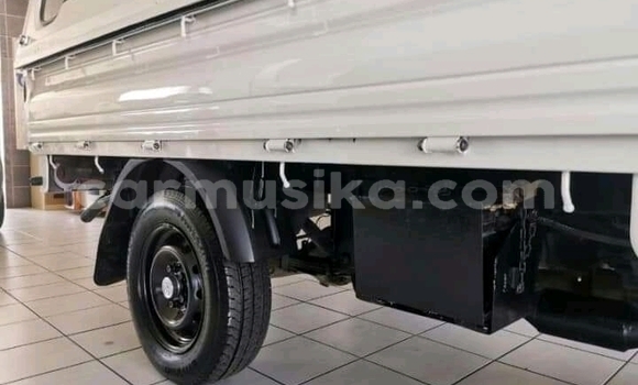 Buy Used Hyundai H1 White Car in Borrowdale in Harare Buy Used Hyundai H1 White Car in Borrowdale in Harare