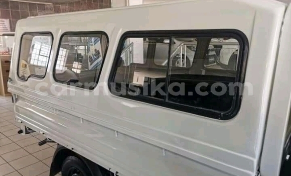 Buy Used Hyundai H1 White Car in Borrowdale in Harare Buy Used Hyundai H1 White Car in Borrowdale in Harare