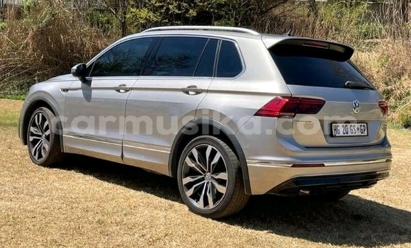 Buy Used Volkswagen Tiguan Silver Car in Borrowdale in Harare Buy Used Volkswagen Tiguan Silver Car in Borrowdale in Harare