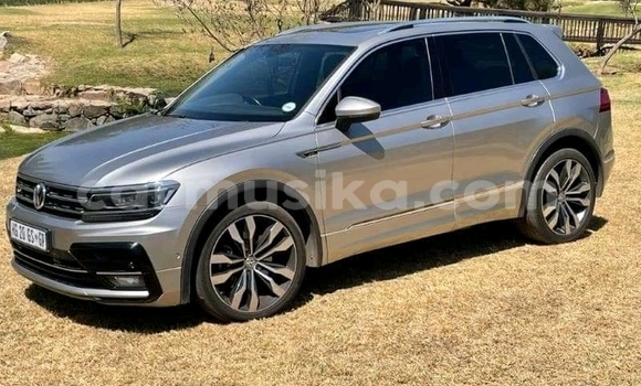 Buy Used Volkswagen Tiguan Silver Car in Borrowdale in Harare Buy Used Volkswagen Tiguan Silver Car in Borrowdale in Harare