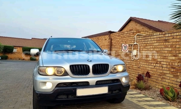 Acheter Occasion Voiture BMW X5 Blanc à Beitbridge, Matabeleland South Acheter Occasion Voiture BMW X5 Blanc à Beitbridge, Matabeleland South