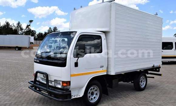 Nunua Ilio tumika Nissan Urvan Nyeupe Gari ndani ya Beitbridge nchini Matabeleland Kusini Nunua Ilio tumika Nissan Urvan Nyeupe Gari ndani ya Beitbridge nchini Matabeleland Kusini