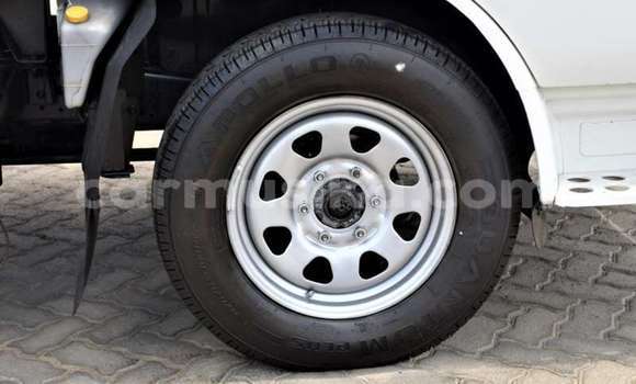 Nunua Ilio tumika Nissan Urvan Nyeupe Gari ndani ya Beitbridge nchini Matabeleland Kusini Nunua Ilio tumika Nissan Urvan Nyeupe Gari ndani ya Beitbridge nchini Matabeleland Kusini