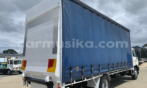 Acheter Occasion Voiture Nissan Urvan Bleu à Beitbridge, Matabeleland South Acheter Occasion Voiture Nissan Urvan Bleu à Beitbridge, Matabeleland South