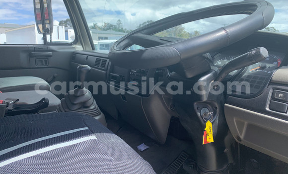 Acheter Occasion Voiture Nissan Urvan Bleu à Beitbridge, Matabeleland South Acheter Occasion Voiture Nissan Urvan Bleu à Beitbridge, Matabeleland South