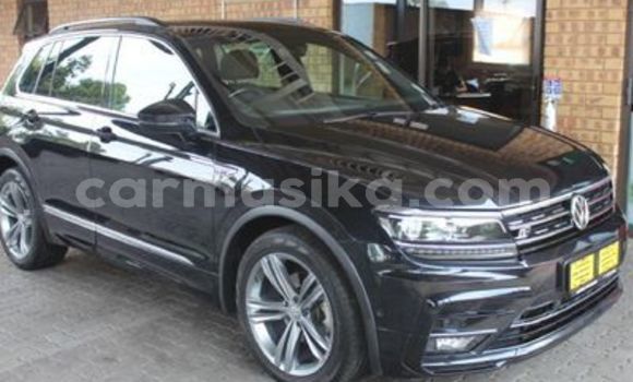 Nunua Ilio tumika Volkswagen Tiguan Nyeusi Gari ndani ya Beitbridge nchini Matabeleland Kusini Nunua Ilio tumika Volkswagen Tiguan Nyeusi Gari ndani ya Beitbridge nchini Matabeleland Kusini