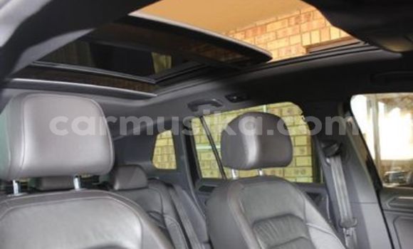 Nunua Ilio tumika Volkswagen Tiguan Nyeusi Gari ndani ya Beitbridge nchini Matabeleland Kusini Nunua Ilio tumika Volkswagen Tiguan Nyeusi Gari ndani ya Beitbridge nchini Matabeleland Kusini