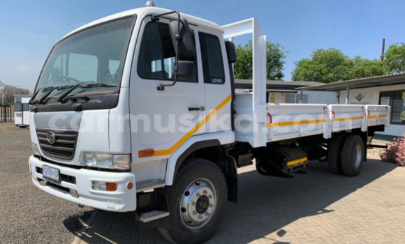 Nunua Ilio tumika Nissan Urvan Nyeupe Gari ndani ya Beitbridge nchini Matabeleland Kusini Nunua Ilio tumika Nissan Urvan Nyeupe Gari ndani ya Beitbridge nchini Matabeleland Kusini