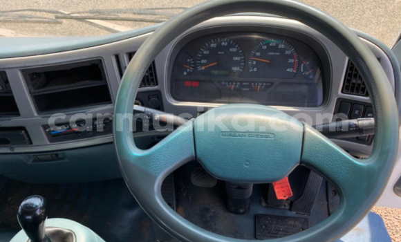 Nunua Ilio tumika Nissan Urvan Nyeupe Gari ndani ya Beitbridge nchini Matabeleland Kusini Nunua Ilio tumika Nissan Urvan Nyeupe Gari ndani ya Beitbridge nchini Matabeleland Kusini