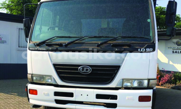 Acheter Occasion Voiture Nissan Urvan Bleu à Beitbridge, Matabeleland South Acheter Occasion Voiture Nissan Urvan Bleu à Beitbridge, Matabeleland South