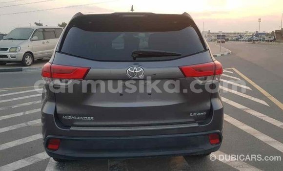 Tenga Imported Toyota Highlander Zvimwe Mota in Import - Dubai in Harare Tenga Imported Toyota Highlander Zvimwe Mota in Import - Dubai in Harare