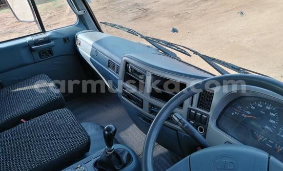 Acheter Occasion Voiture Nissan Urvan Blanc à Beitbridge, Matabeleland South Acheter Occasion Voiture Nissan Urvan Blanc à Beitbridge, Matabeleland South