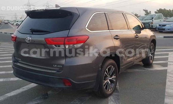 Tenga Imported Toyota Highlander Zvimwe Mota in Import - Dubai in Harare Tenga Imported Toyota Highlander Zvimwe Mota in Import - Dubai in Harare