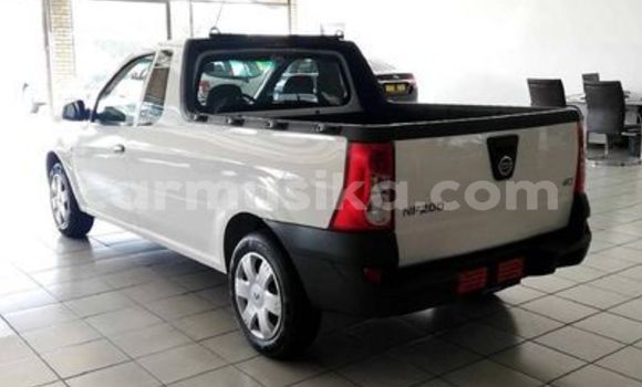 Acheter Occasion Voiture Nissan NV200 Blanc à Beitbridge, Matabeleland South Acheter Occasion Voiture Nissan NV200 Blanc à Beitbridge, Matabeleland South