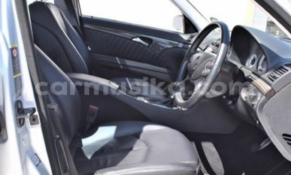 Tenga Tsaru Mercedes-Benz E-Classe Sirivha Mota in Beitbridge in Matabeleland South Tenga Tsaru Mercedes-Benz E-Classe Sirivha Mota in Beitbridge in Matabeleland South