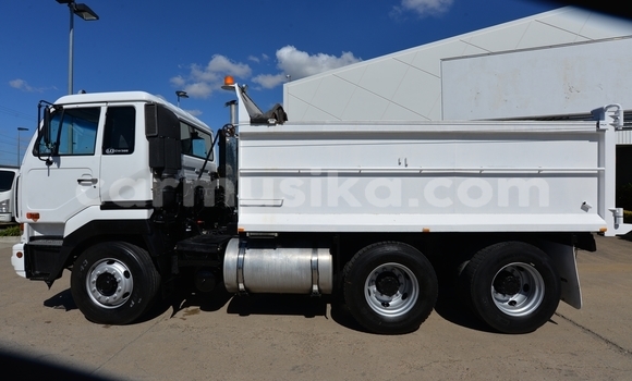 Buy Used Nissan UD White Truck in Beitbridge in Matabeleland South Buy Used Nissan UD White Truck in Beitbridge in Matabeleland South