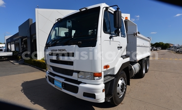 Buy Used Nissan UD White Truck in Beitbridge in Matabeleland South Buy Used Nissan UD White Truck in Beitbridge in Matabeleland South