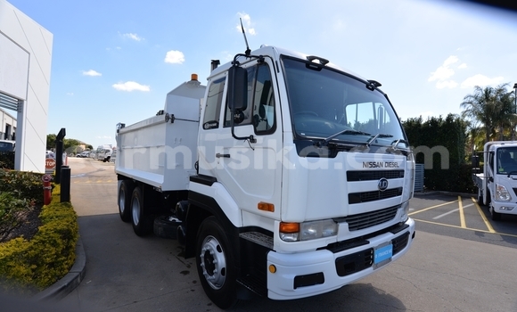 Buy Used Nissan UD White Truck in Beitbridge in Matabeleland South Buy Used Nissan UD White Truck in Beitbridge in Matabeleland South