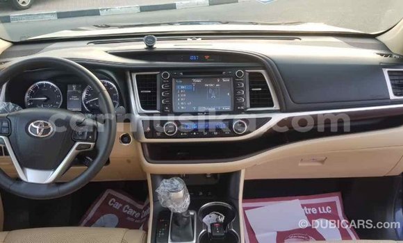 Tenga Imported Toyota Highlander Bhuruu Mota in Import - Dubai in Harare Tenga Imported Toyota Highlander Bhuruu Mota in Import - Dubai in Harare
