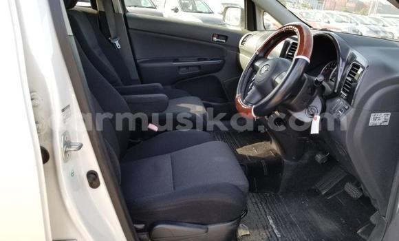 Acheter Occasion Voiture Toyota Allion Blanc à Beitbridge, Matabeleland South Acheter Occasion Voiture Toyota Allion Blanc à Beitbridge, Matabeleland South