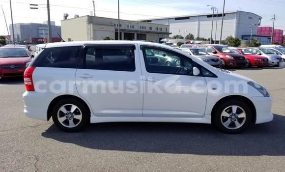 Acheter Occasion Voiture Toyota Allion Blanc à Beitbridge, Matabeleland South Acheter Occasion Voiture Toyota Allion Blanc à Beitbridge, Matabeleland South