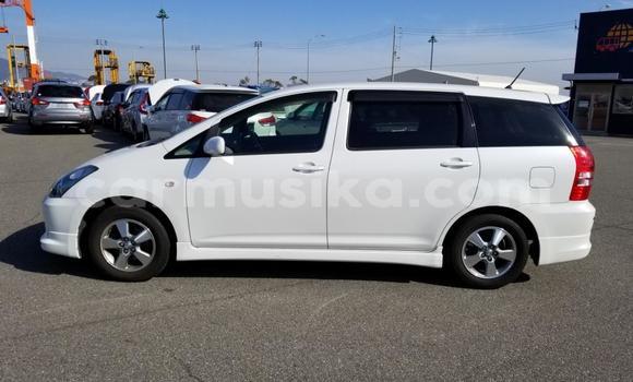 Acheter Occasion Voiture Toyota Allion Blanc à Beitbridge, Matabeleland South Acheter Occasion Voiture Toyota Allion Blanc à Beitbridge, Matabeleland South