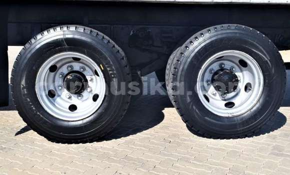 Buy Used Nissan UD White Truck in Beitbridge in Matabeleland South Buy Used Nissan UD White Truck in Beitbridge in Matabeleland South