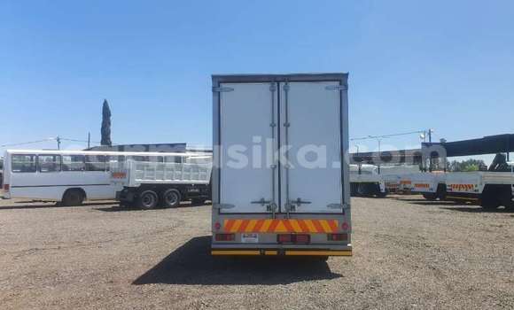 Acheter Occasion Utilitaire Toyota Dyna Blanc à Beitbridge, Matabeleland South Acheter Occasion Utilitaire Toyota Dyna Blanc à Beitbridge, Matabeleland South