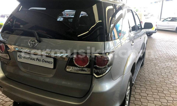 Buy Used Toyota Fortuner Silver Car in Beitbridge in Matabeleland South Buy Used Toyota Fortuner Silver Car in Beitbridge in Matabeleland South
