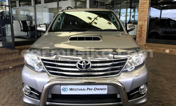 Buy Used Toyota Fortuner Silver Car in Beitbridge in Matabeleland South Buy Used Toyota Fortuner Silver Car in Beitbridge in Matabeleland South