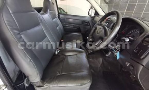 Acheter Occasion Voiture Isuzu KB Blanc à Beitbridge, Matabeleland South Acheter Occasion Voiture Isuzu KB Blanc à Beitbridge, Matabeleland South