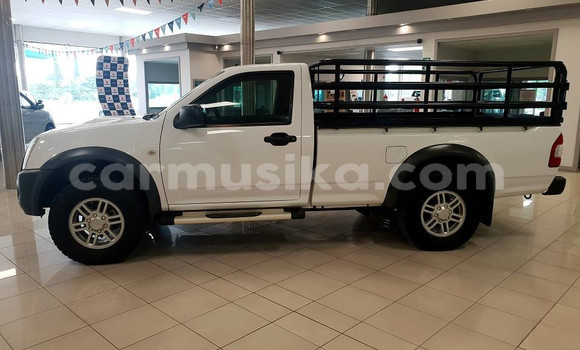 Acheter Occasion Voiture Isuzu KB Blanc à Beitbridge, Matabeleland South Acheter Occasion Voiture Isuzu KB Blanc à Beitbridge, Matabeleland South