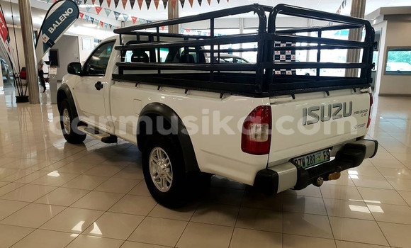 Acheter Occasion Voiture Isuzu KB Blanc à Beitbridge, Matabeleland South Acheter Occasion Voiture Isuzu KB Blanc à Beitbridge, Matabeleland South