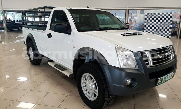 Acheter Occasion Voiture Isuzu KB Blanc à Beitbridge, Matabeleland South Acheter Occasion Voiture Isuzu KB Blanc à Beitbridge, Matabeleland South