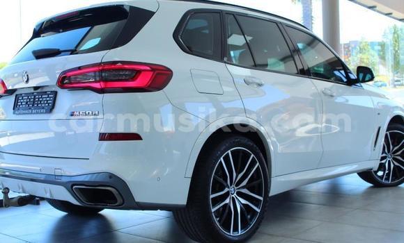 Acheter Occasion Voiture BMW X5 Blanc à Beitbridge, Matabeleland South Acheter Occasion Voiture BMW X5 Blanc à Beitbridge, Matabeleland South