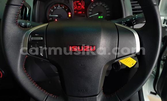 Acheter Occasion Voiture Isuzu KB Blanc à Beitbridge, Matabeleland South Acheter Occasion Voiture Isuzu KB Blanc à Beitbridge, Matabeleland South