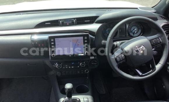 Tenga Tsaru Toyota Hilux Chena Mota in Beitbridge in Matabeleland South Tenga Tsaru Toyota Hilux Chena Mota in Beitbridge in Matabeleland South