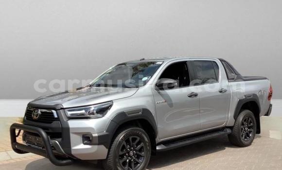 Nunua Ilio tumika Toyota Hilux Fedha Gari ndani ya Beitbridge nchini Matabeleland Kusini