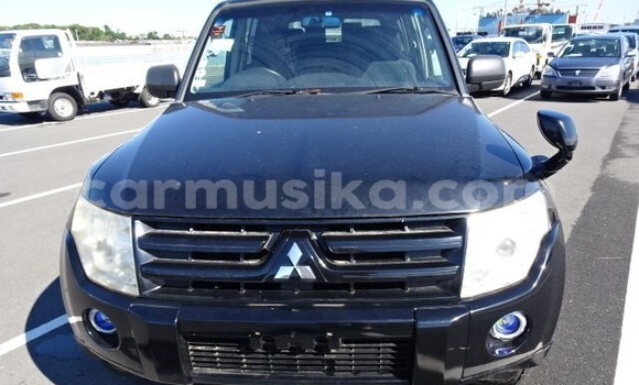 Buy Import Mitsubishi Pajero Black Car in Beitbridge in Matabeleland South Buy Import Mitsubishi Pajero Black Car in Beitbridge in Matabeleland South